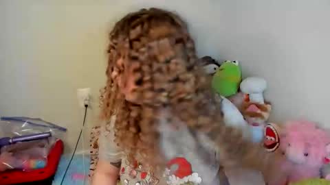 Strwbby online show from 12/04/25, 02:43