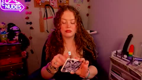 Snapshot of strwbby chatting on 02/08/26, 06:28 Strwbby online show from 02/08/26, 06:28