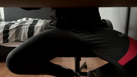 Snapshot of stud_slut69 chatting on 12/30/24, 02:40 stud_slut69 online show from 12/30/24, 02:40
