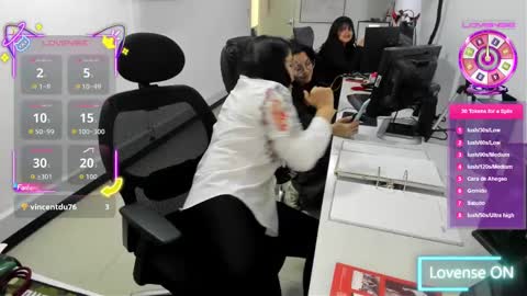 studcb_ online show from 10/02/25, 08:49