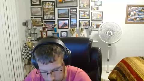 younger4older online show from 04/27/26, 04:10