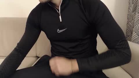 Snapshot of studfromparis chatting on 10/15/25, 03:23 Stud From Paris online show from 10/15/25, 03:23