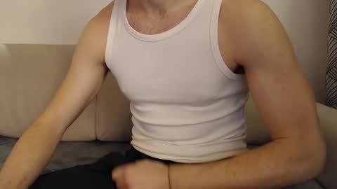 Stud From Paris online show from 03/08/26, 05:39