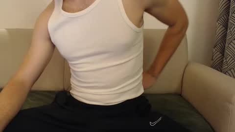 Stud From Paris online show from 05/02/26, 07:52