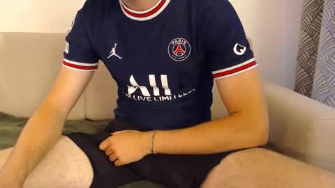 Stud From Paris online show from 05/30/26, 11:07