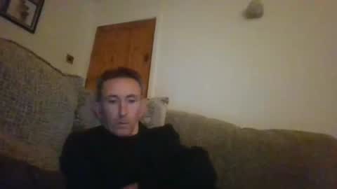 Snapshot of stuuuey73 chatting on 10/27/25, 10:47 stuuuey73 online show from 10/27/25, 10:47