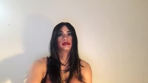 Snapshot of stvelondon chatting on 01/10/25, 11:00 LIZ online show from 01/10/25, 11:00