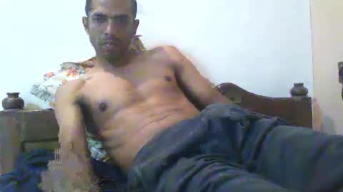 Snapshot of stylish0000008 chatting on 10/12/25, 03:33 Indian Couple online show from 10/12/25, 03:33