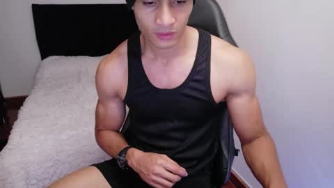 stylish man online show from 06/02/26, 11:51