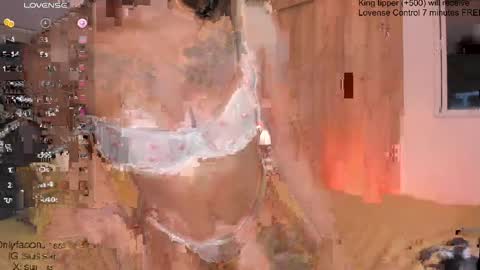 su_ssie online show from 04/17/26, 04:15