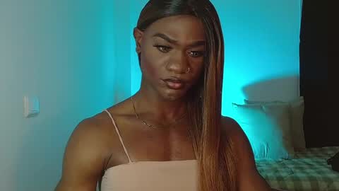 Suanny Klatten  It is my account independent  online show from 02/05/25, 01:54