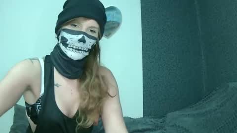 Snapshot of suansi56065 chatting on 02/13/25, 12:13 suansi56065 online show from 02/13/25, 12:13