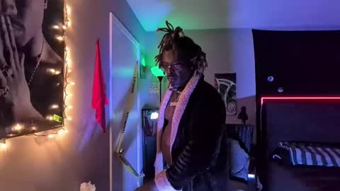 Snapshot of suavechocolatecity chatting on 11/09/25, 02:32 Hot Chocolate online show from 11/09/25, 02:32