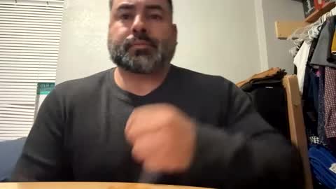 Snapshot of suavecito67 chatting on 01/27/25, 08:40 suavecito67 online show from 01/27/25, 08:40