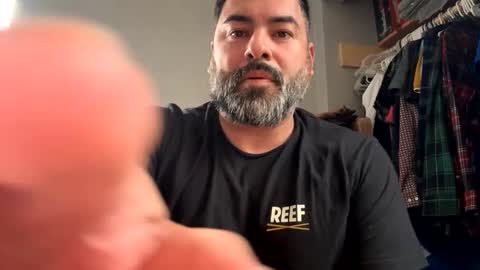 Snapshot of suavecito67 chatting on 02/02/25, 04:54 suavecito67 online show from 02/02/25, 04:54