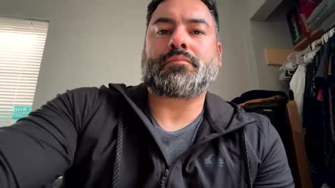 Snapshot of suavecito67 chatting on 02/08/25, 09:15 suavecito67 online show from 02/08/25, 09:15