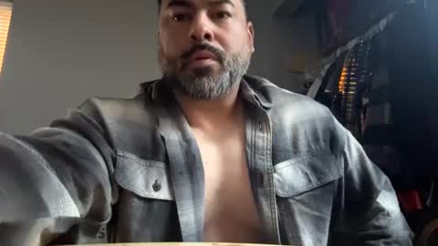 Snapshot of suavecito67 chatting on 02/23/25, 03:08 suavecito67 online show from 02/23/25, 03:08