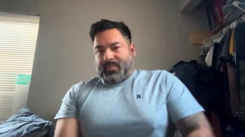 Snapshot of suavecito67 chatting on 03/08/25, 04:06 suavecito67 online show from 03/08/25, 04:06