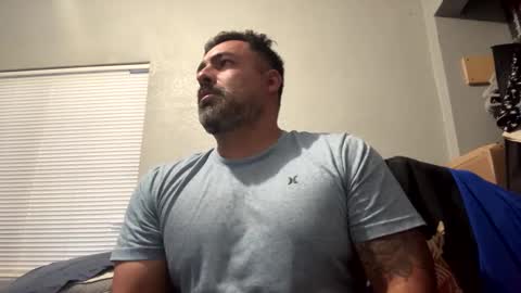 Snapshot of suavecito67 chatting on 09/12/25, 02:11 suavecito67 online show from 09/12/25, 02:11