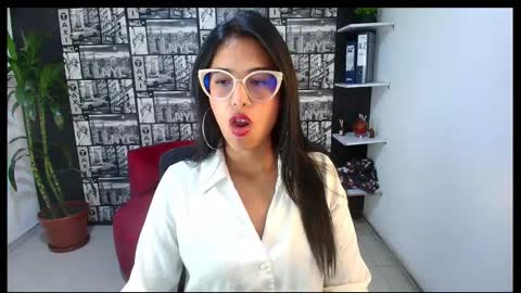 sub_scarlett_ online show from 02/17/26, 08:48