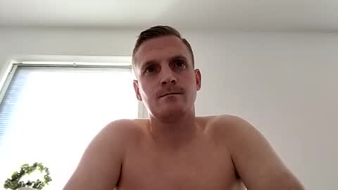 Snapshot of subforserve chatting on 09/25/25, 02:43 subforserve online show from 09/25/25, 02:43