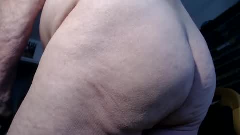 Snapshot of subibuns chatting on 12/31/24, 09:53 Marcel online show from 12/31/24, 09:53