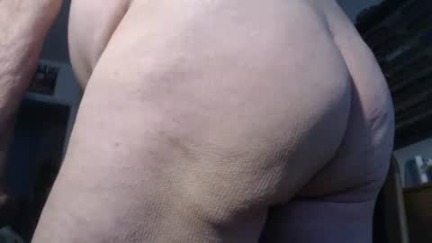 Snapshot of subibuns chatting on 01/22/25, 09:24 Marcel online show from 01/22/25, 09:24