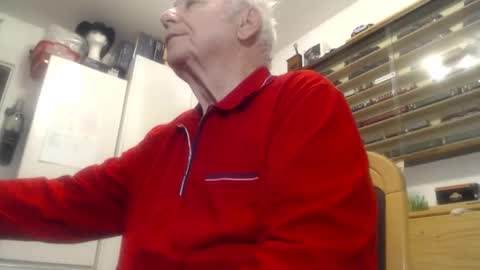 Snapshot of subibuns chatting on 11/04/25, 09:47 Marcel online show from 11/04/25, 09:47