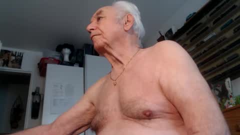 Snapshot of subibuns chatting on 11/07/25, 11:54 Marcel online show from 11/07/25, 11:54