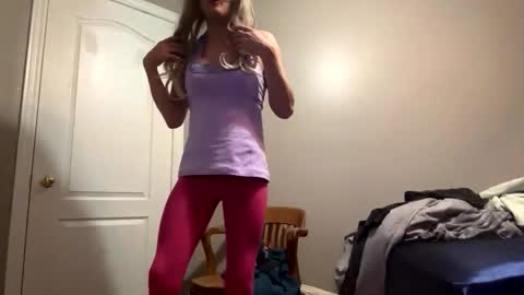 Sissy Isabella online show from 12/01/25, 11:04