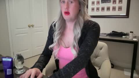 Sissy Isabella online show from 05/28/26, 08:00