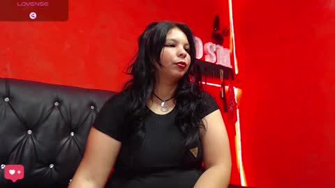 Snapshot of submissive__atina chatting on 12/08/24, 11:29 Nicky online show from 12/08/24, 11:29