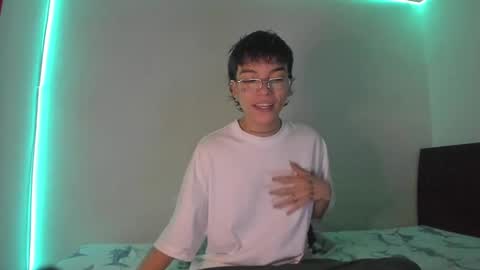 Snapshot of submissive_boyy_ chatting on 01/29/25, 06:28 nico online show from 01/29/25, 06:28