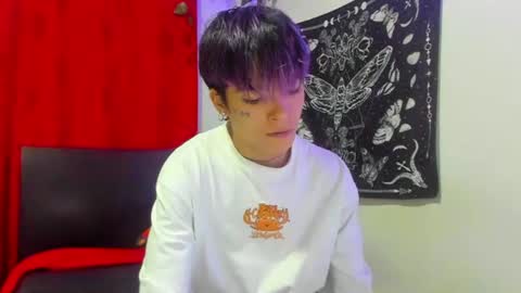 Snapshot of submissive_boyy_ chatting on 08/03/26, 12:09 nico online show from 08/03/26, 12:09