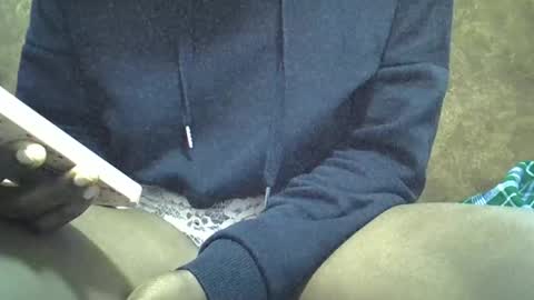 Snapshot of submissive_slut001 chatting on 12/28/24, 08:58 submissive_slut001 online show from 12/28/24, 08:58