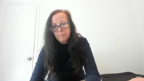 Snapshot of submissivepeachgoddess chatting on 05/02/26, 01:16 Submissie Peach Goddess online show from 05/02/26, 01:16
