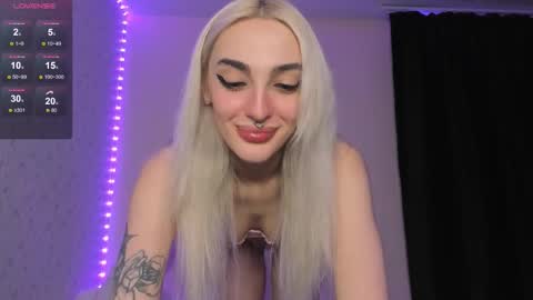 Snapshot of succubantra chatting on 11/01/25, 03:03 Chloe online show from 11/01/25, 03:03