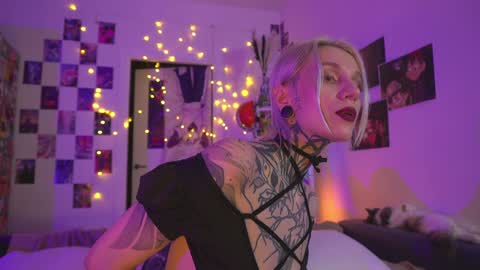 Snapshot of succubus_66 chatting on 01/25/25, 01:41 succubus_66 online show from 01/25/25, 01:41