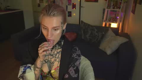 Snapshot of succubus_66 chatting on 02/14/25, 09:03 succubus_66 online show from 02/14/25, 09:03