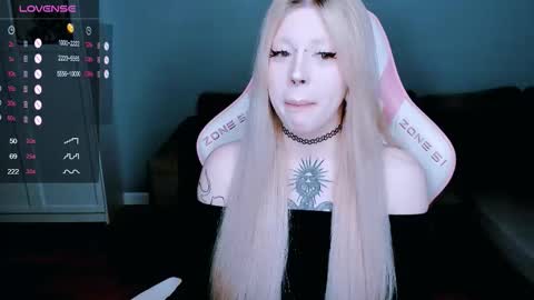 succubus_leslie online show from 11/06/25, 10:21