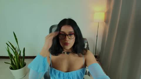 Snapshot of succubus_vitta chatting on 06/07/26, 02:48 Vitta online show from 06/07/26, 02:48