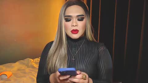 Snapshot of suckablecockoffreya chatting on 12/17/24, 02:12 JADE ELYSE online show from 12/17/24, 02:12