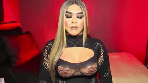 Snapshot of suckablecockoffreya chatting on 02/05/26, 06:45 JADE ELYSE online show from 02/05/26, 06:45