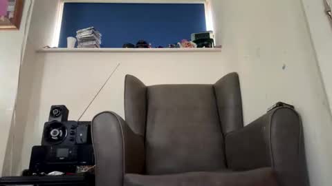 suckcockyh online show from 11/12/25, 09:42