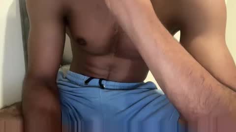 Snapshot of suckmiiiii chatting on 02/13/25, 06:27 Allyours online show from 02/13/25, 06:27