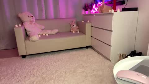 Emmy online show from 03/02/26, 05:08