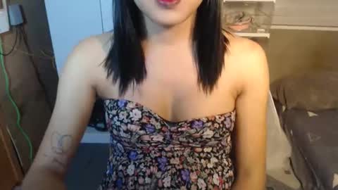 Snapshot of sugar_holy chatting on 12/02/25, 04:24 sugar_holy online show from 12/02/25, 04:24