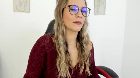 sugar_milff online show from 01/04/25, 02:35