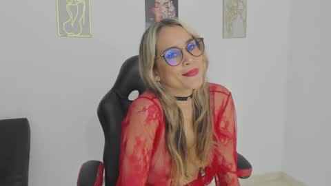 sugar_milff online show from 11/24/25, 01:44