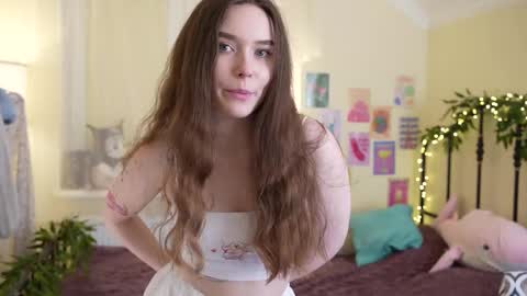 Snapshot of sugar_peasy chatting on 02/20/25, 06:13 Rikki online show from 02/20/25, 06:13